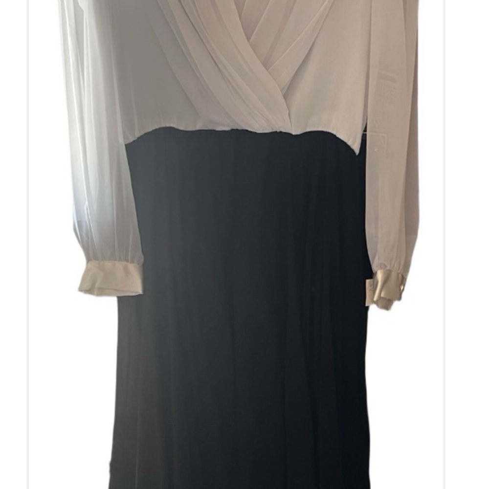 After Dark Black and White Long Sleeve Dress - Picture 3 of 7